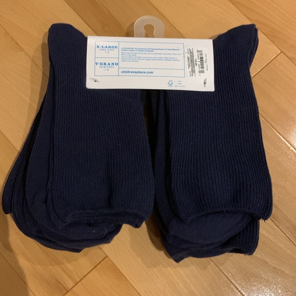 🆓 w $30 purch -NWT Boy 6 Pack Crew Navy Blue Socks - size XL (shoe size Y 7-8) - Picture 3 of 8
